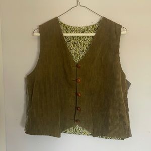 Women’s L green corduroy button up vest.